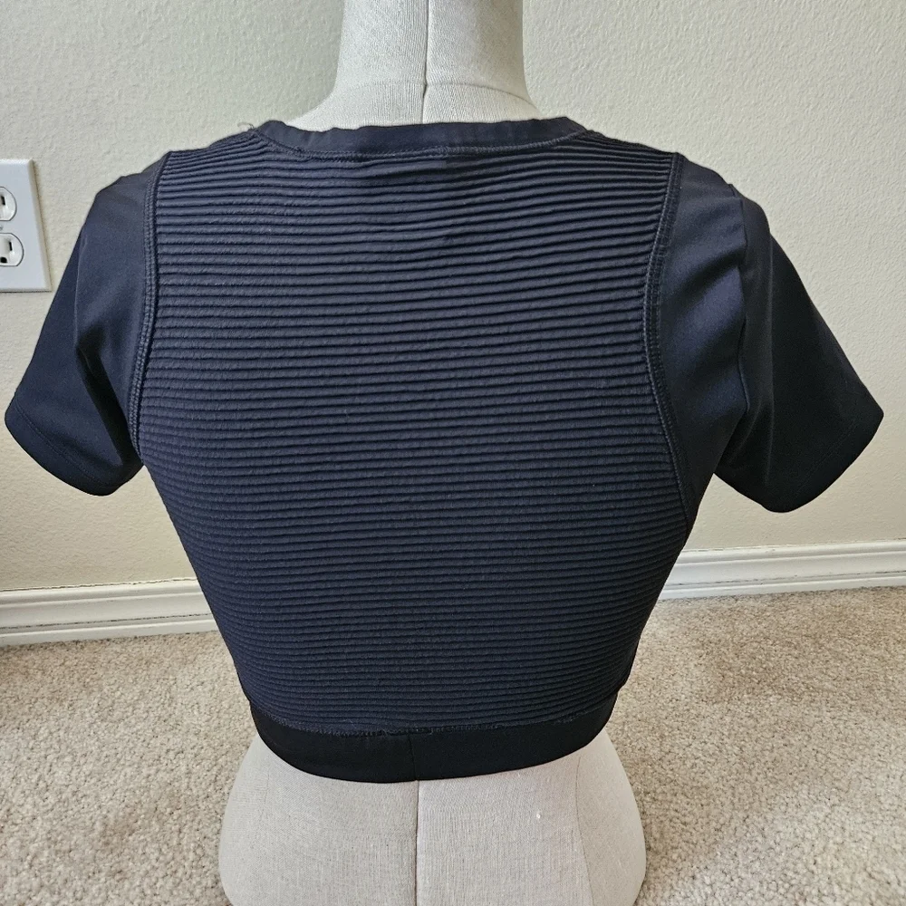 Nike Training Aeroadapt crop top in black S